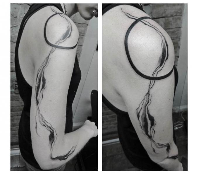 Circle Shoulder and Stripe Blackwork tattoo by Julia Rehme