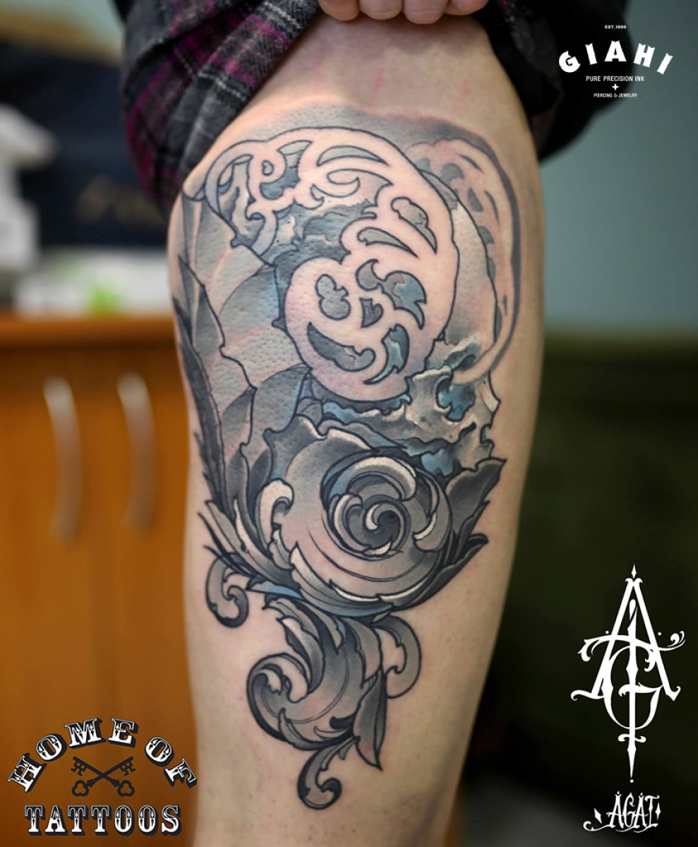 Grey Heraldic Leaves Skull tattoo by Agat Artemji