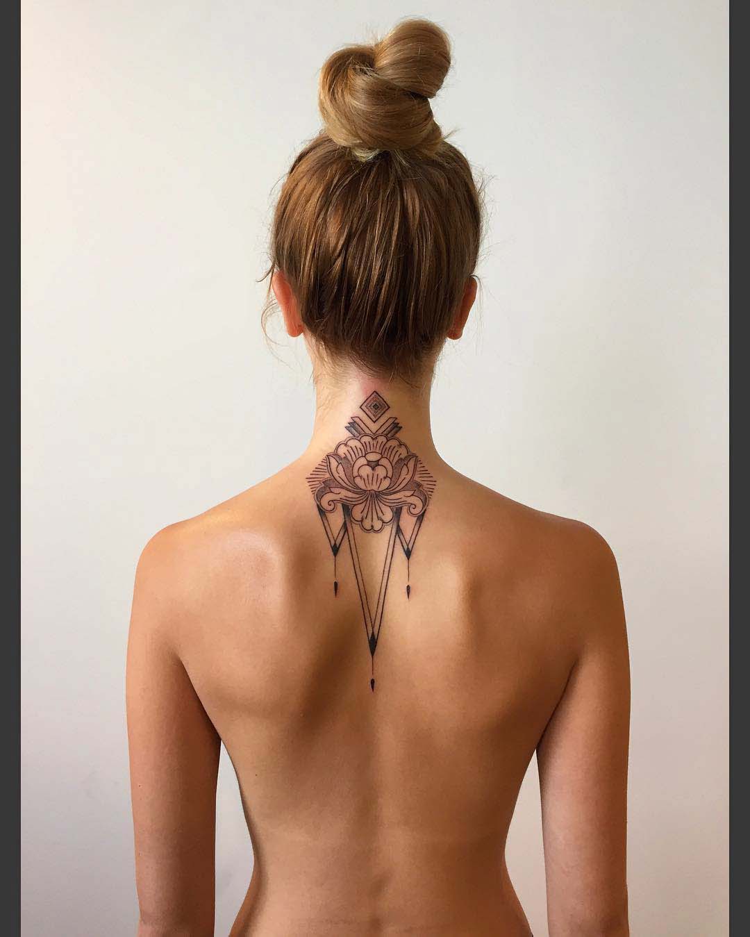 Back Neck Tattoo by @cats_tattoo_