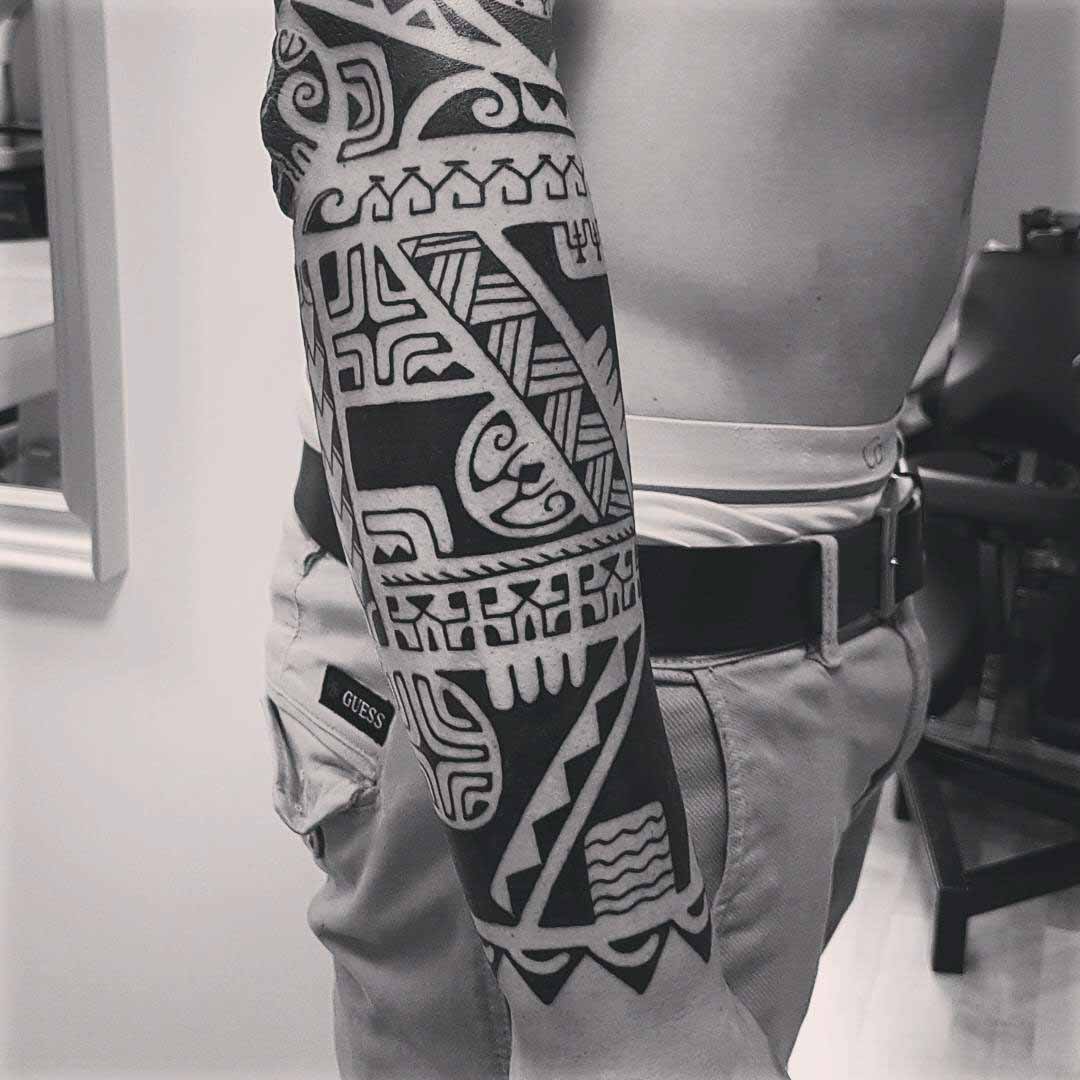 arm tattoo maori