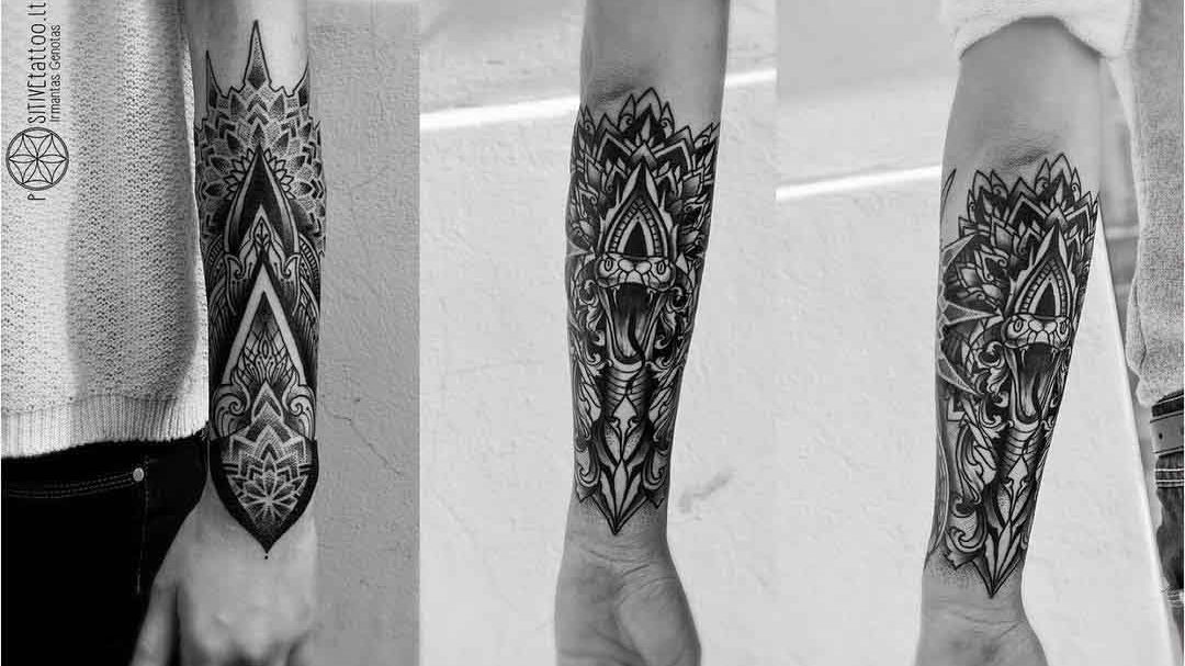 armband tattoo dotwork