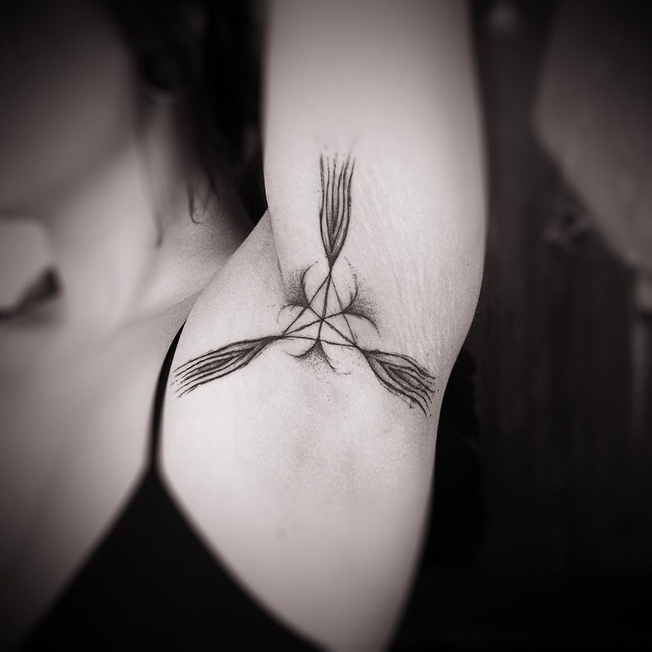 armpit tattoo geometric